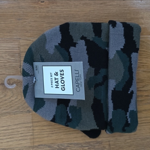 CAPELLI OF NEW YORK BRAND BOYS BLACK & GRAY CAMO WINTER HAT & GLOVES SMALL/MED - Picture 7 of 12
